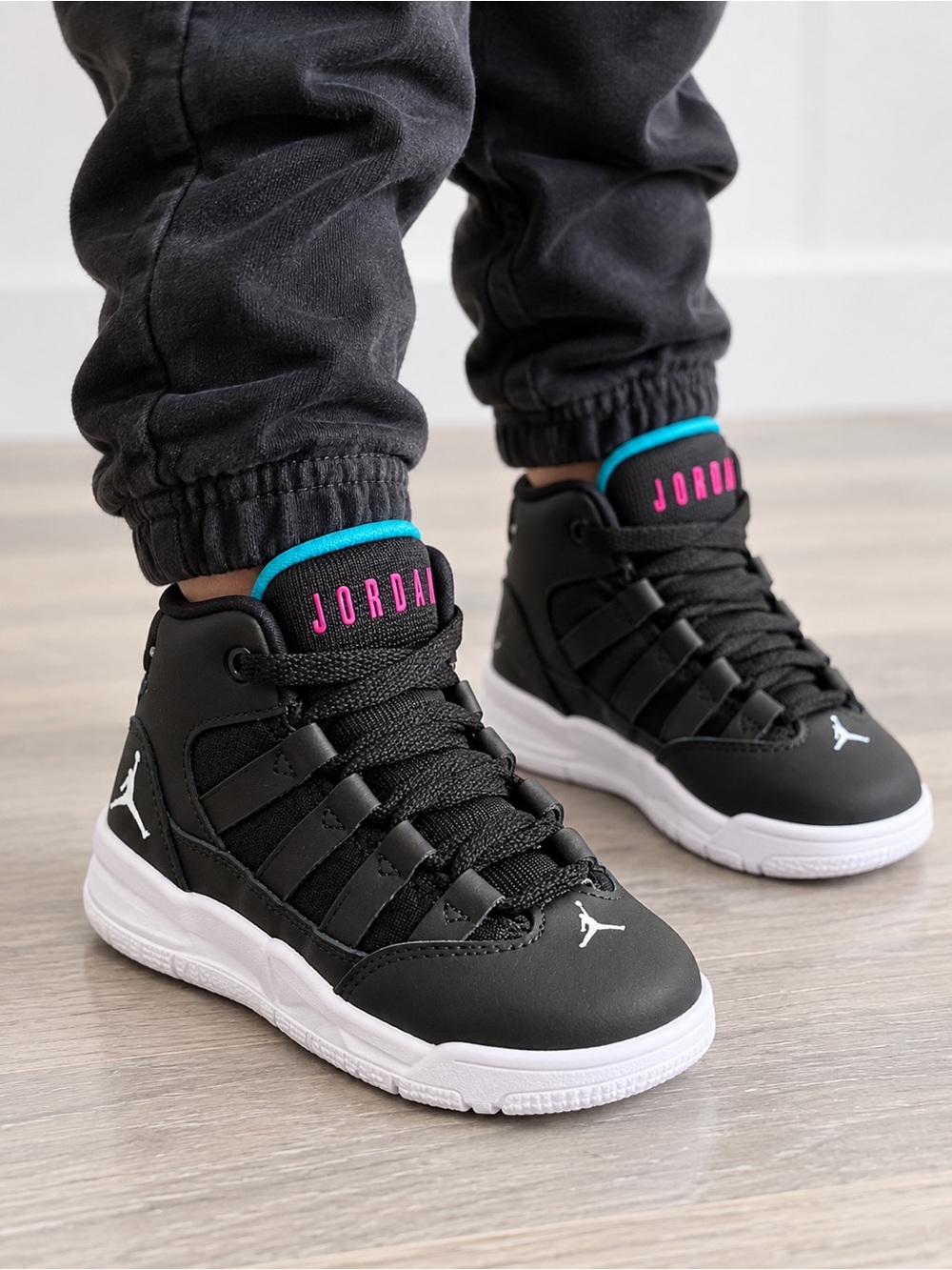 Jordan Max Aura Toddler Shoes Size 5C Black Rush Pink High Top Sneakers